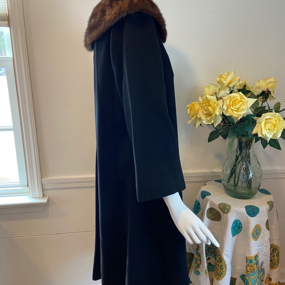 Vintage Cashmere Coat with Fur Collar - Picture 4 of 16